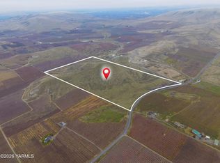 761 Nightingale Rd, Wapato, WA 98951