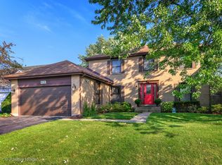 4038 Applewood Ln, Northbrook, IL 60062