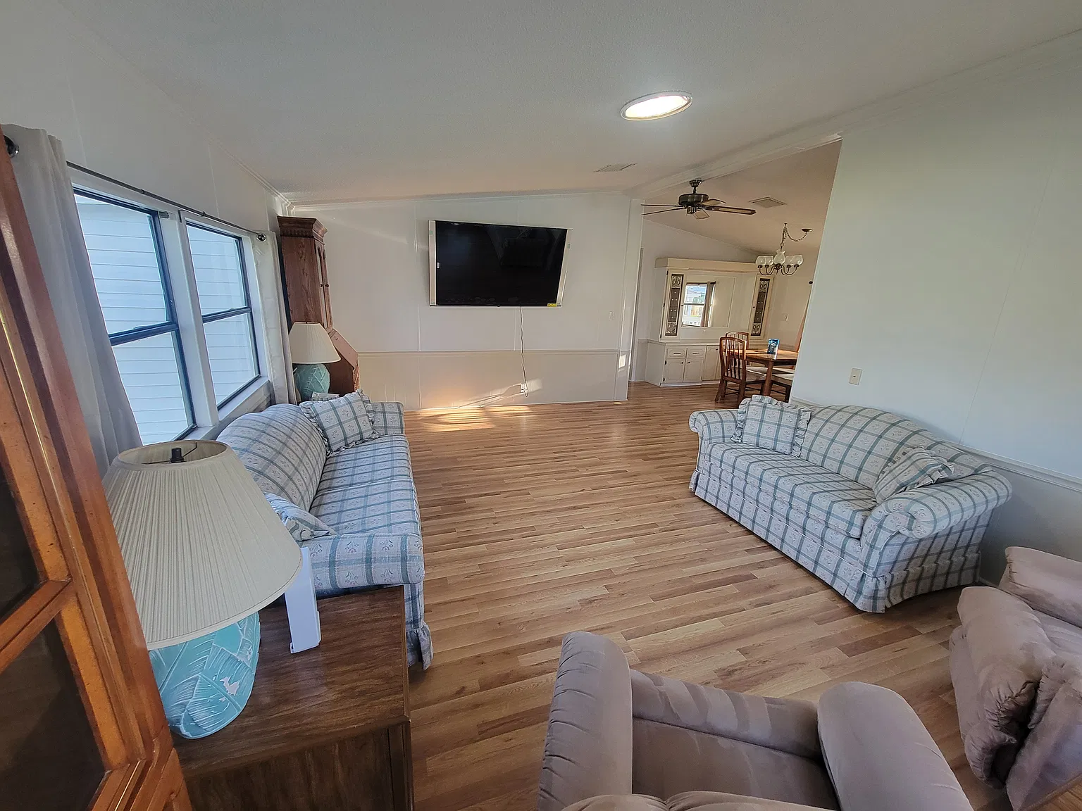 2 bed, 1352 sqft, $1,800 — Photo 3