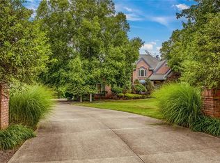 9265 White Oak Rd, Kirtland, OH 44094