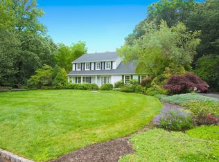 17 Winthrop Dr, Holmdel, NJ
