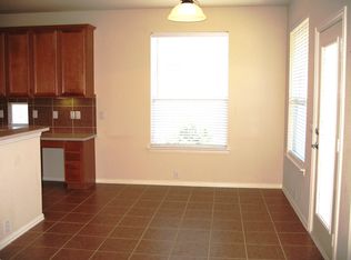 2724 Raynes Park Dr, Grand Prairie, TX 75050