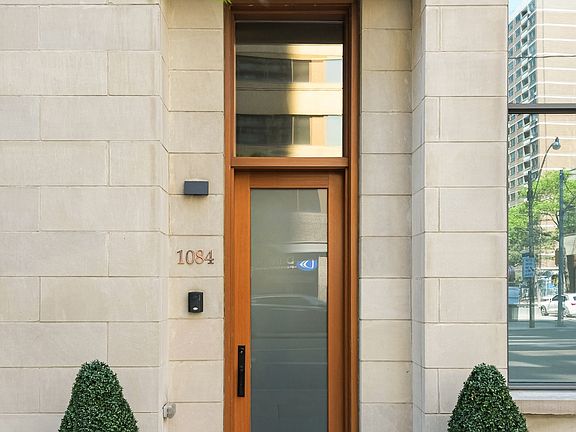 2nd image of 1084 Bay St