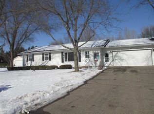 9356 Nelson St, Amherst Junction, WI 54407