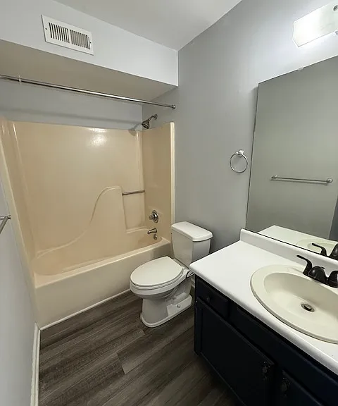 729 Shelby Dr #B — Photo 8