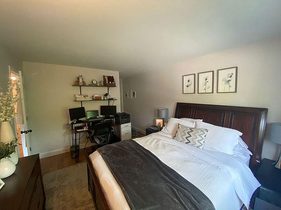 4th image of 1018 Castilian Ct APT 204