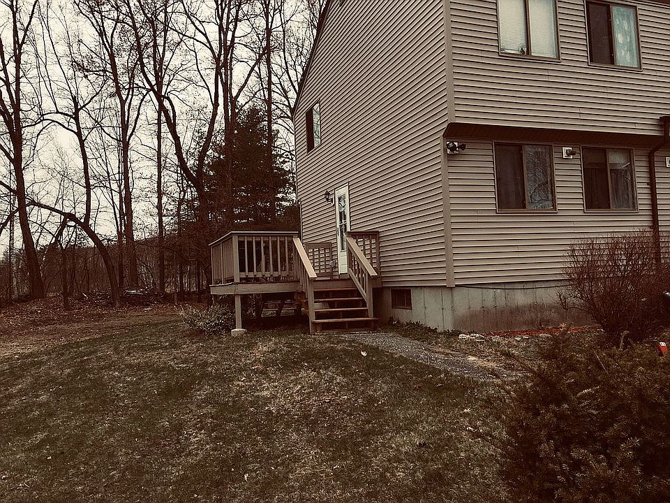 2nd image of 31 Juniper Rd #L
