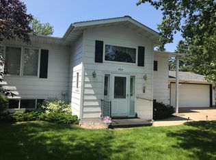 404 Knollcrest Ave, Detroit Lakes, MN 56501