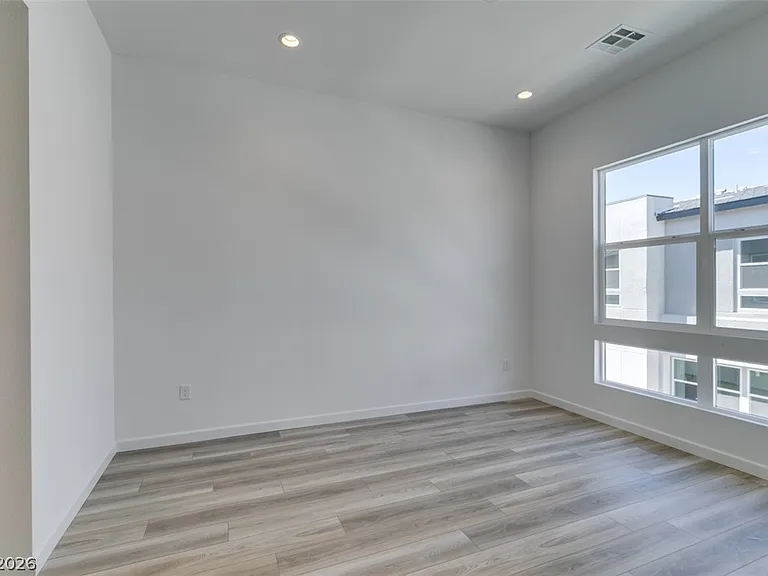 2498 Indigo Mountain St — Photo 37