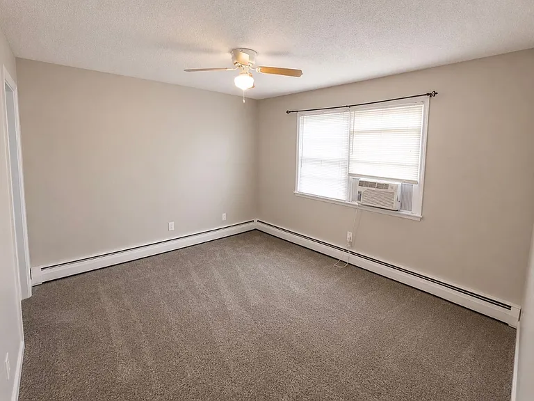 3205 Kingman Blvd — Photo 5
