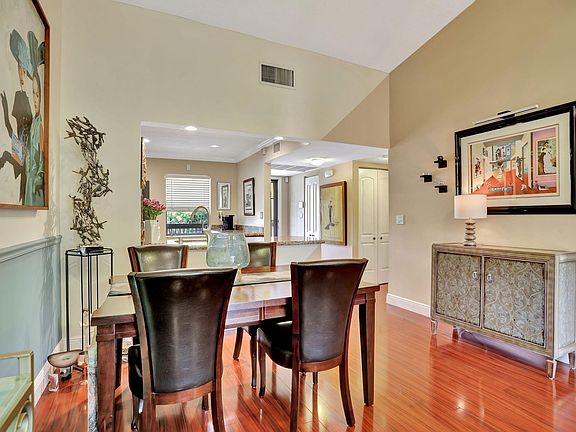 5th image of 3273 Carambola Circle #23137