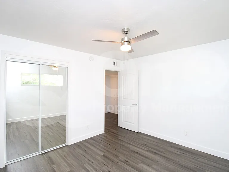 7625 N 12th St #8 — Photo 8