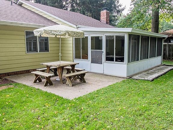 4th image of 7022 Parmalee Dr