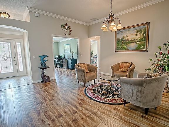3rd image of 505 Mallory Hill Dr