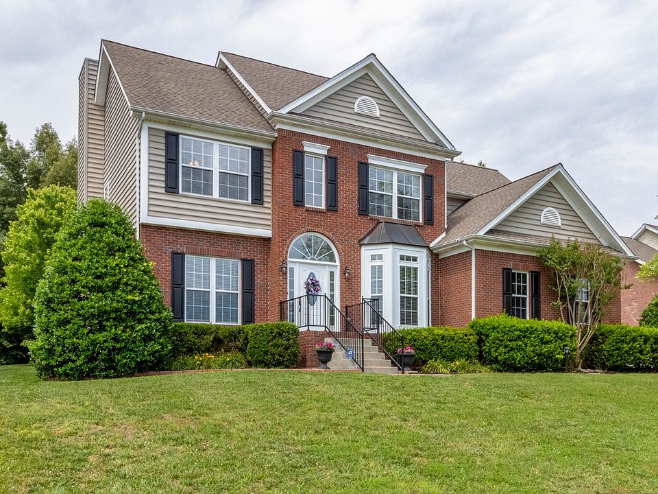 1st image of 223 Cullom Way