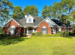 212 Stonegate Dr, Dothan, AL 36305