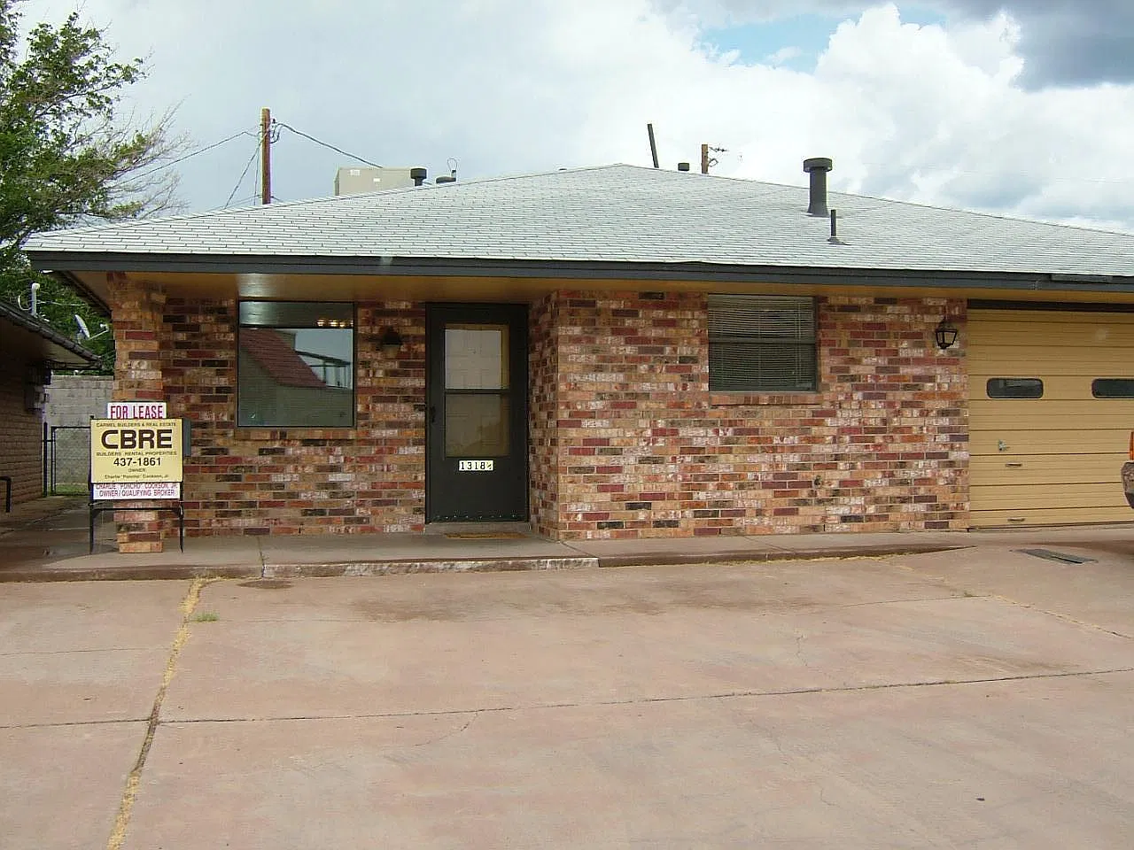 2 bed, $1,000 — Photo 1
