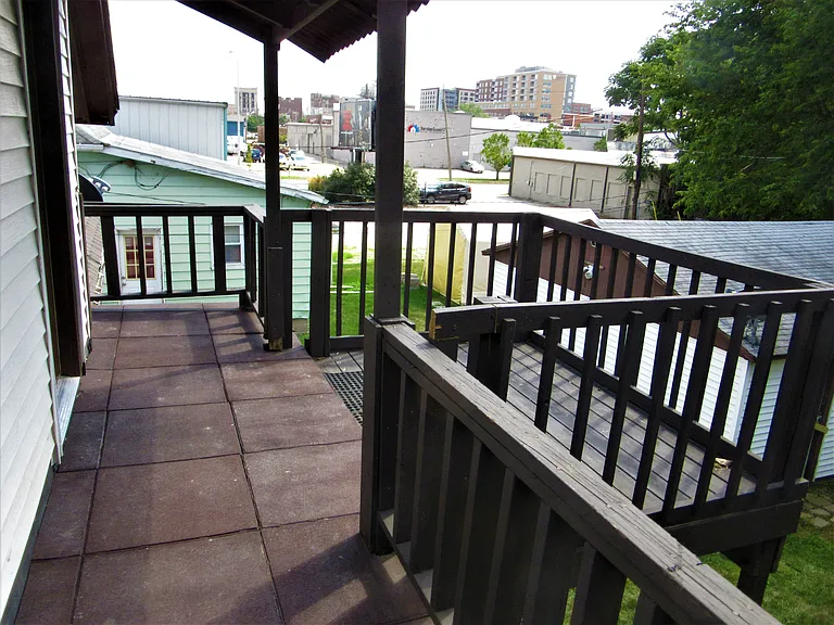 605 N Walnut St #B — Photo 8