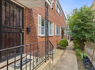 1727 W Estes Ave APT C, Chicago, IL 60626