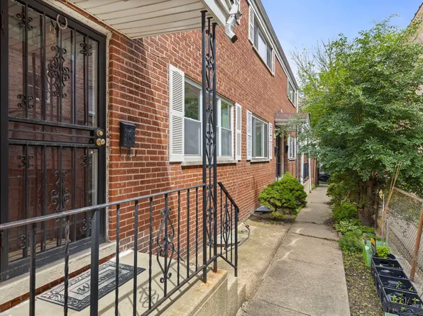 1727 W Estes Ave APT C, Chicago, IL 60626