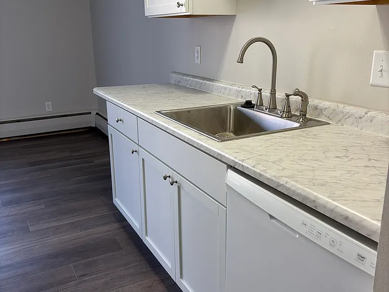 1025 Smetana Rd #3 — Photo 3