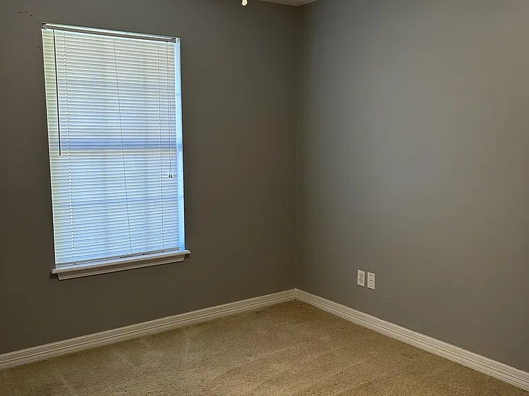 1309 W Kentucky Ave — Photo 5