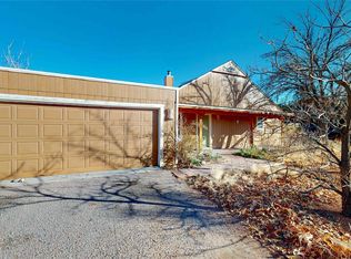 1079 Village Way, Santa Fe, NM 87507