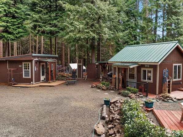 30 N Deer Court, Hoodsport, WA 98548
