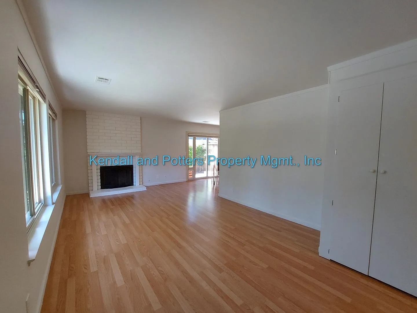 Beautifully Updated Capitola Shores 2 Bedroom/1 Bathroom — Photo 3