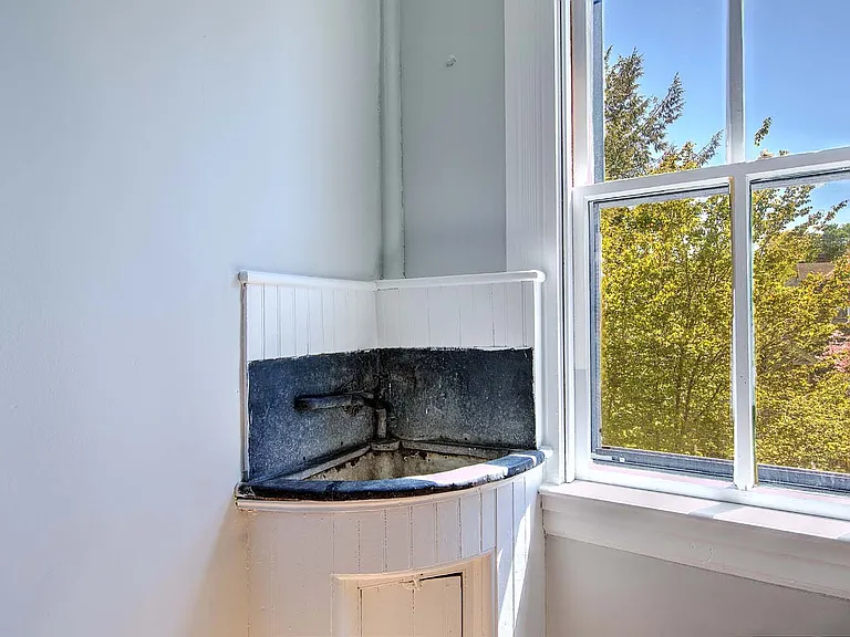 240 Brown St #2 — Photo 42