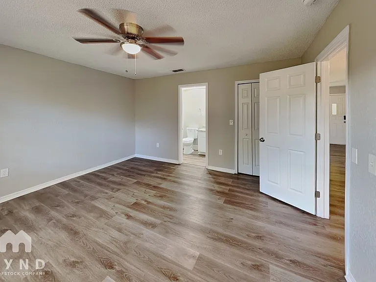 10327 Lansfield St — Photo 9