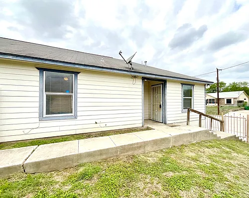 422 Amires Pl Photo 1