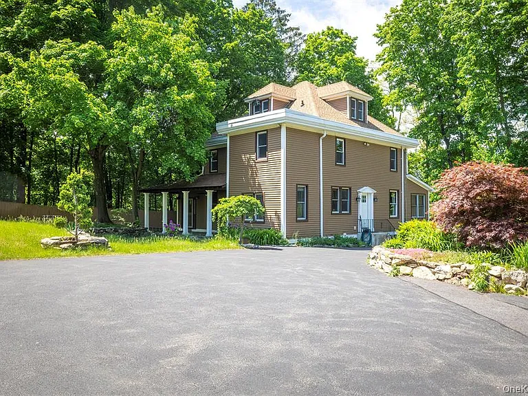 65 Furnace Dock Rd #2F — Photo 3