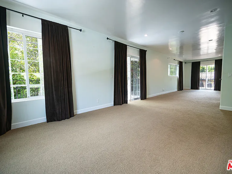 503 N Greencraig Rd — Photo 33