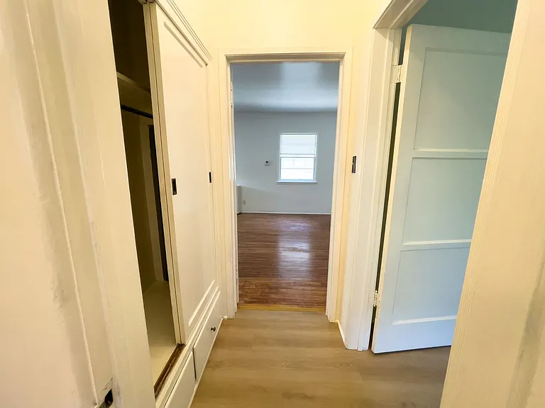 4735 Beverly Blvd — Photo 8