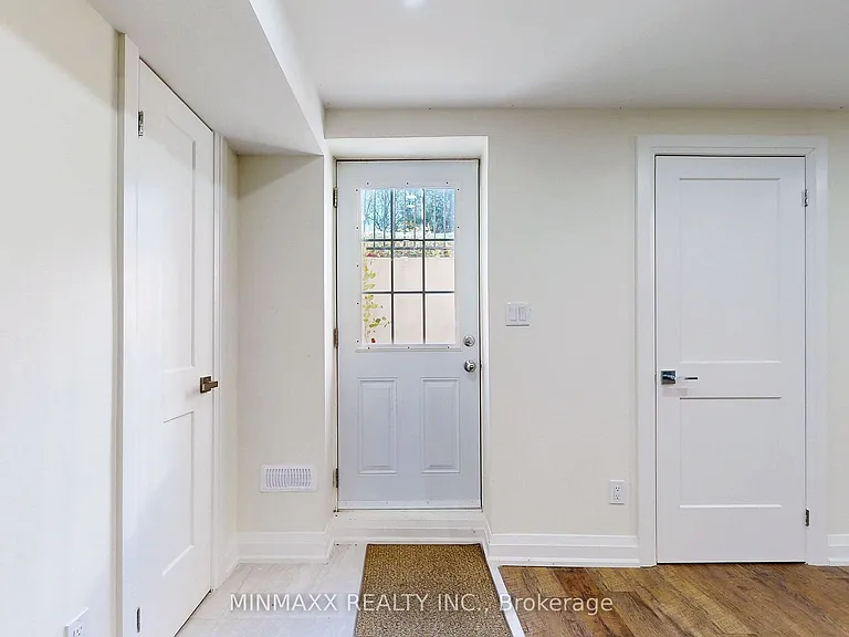 202 Forbes Ter — Photo 26
