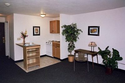 2nd image of 525 Oak St APT 10