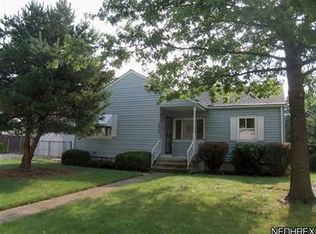 1055 Mildred Ave, Lorain, OH 44052