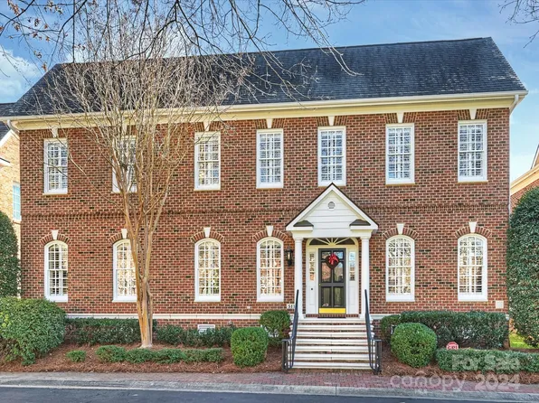 5118 Oxford Crescent Ct, Charlotte, NC 28226