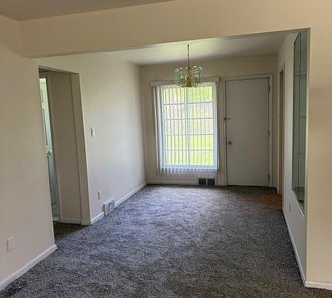 4th image of 29316 Southgate Dr