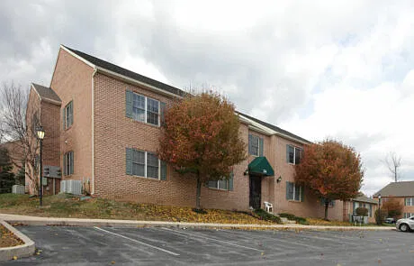 Spring Mills & Evergreen Apartments — Photo 3