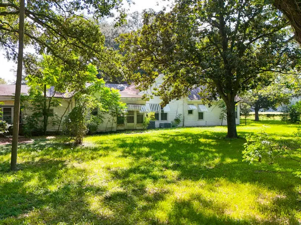 667 Soldier Rd, Rayne, LA 70578