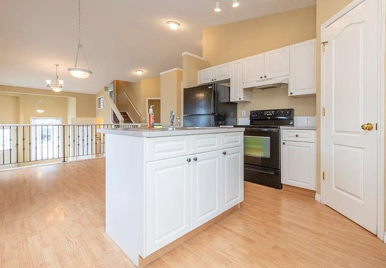 126 E Tuscarora Pl NW — Photo 15