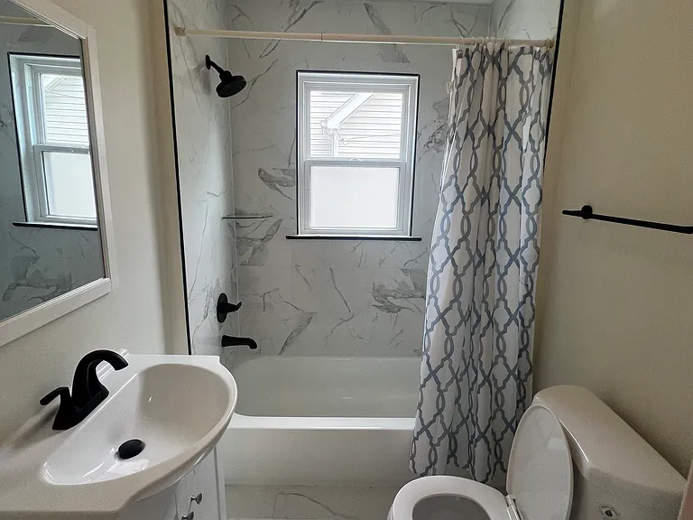 23392 Hazelwood Ave — Photo 7