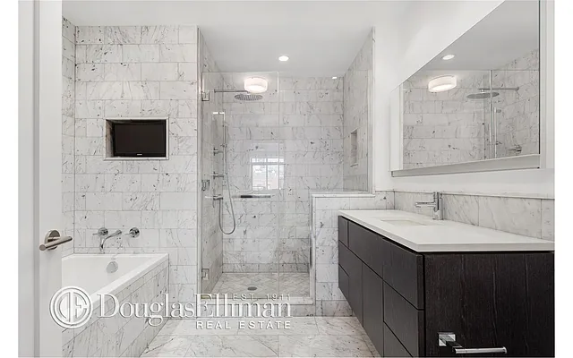 Rented by Douglas Elliman | media 15