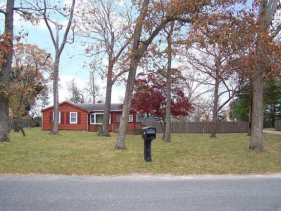 2nd image of 33 Kensington Ave
