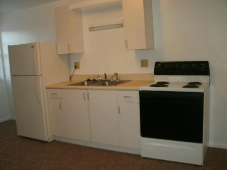 Ample Cabinet Space