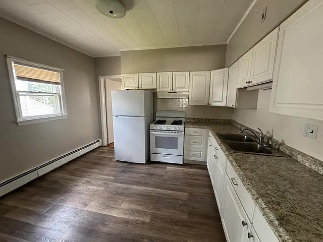 223 Hudson St #2 — Photo 7