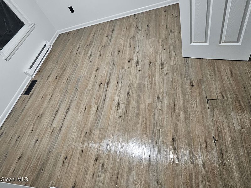 3rd image of 850 Union Street