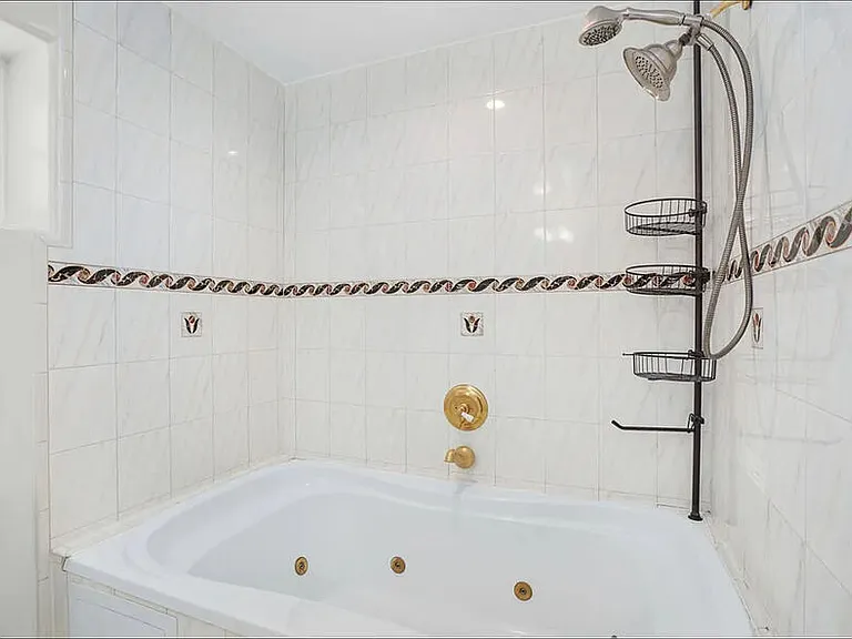 9848 Vidor Dr #101 — Photo 12